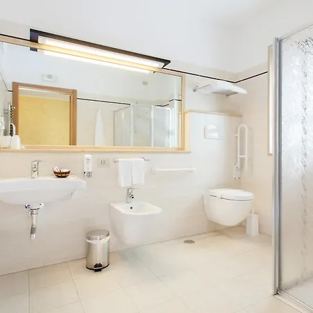 ホテル La Tonnara 4*