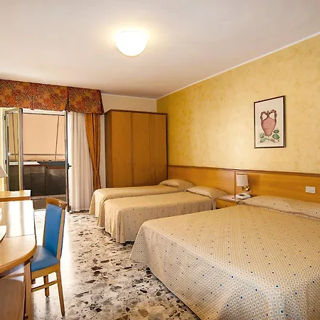 호텔 La Tonnara 4*