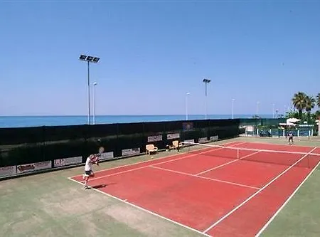 La Tonnara 4*