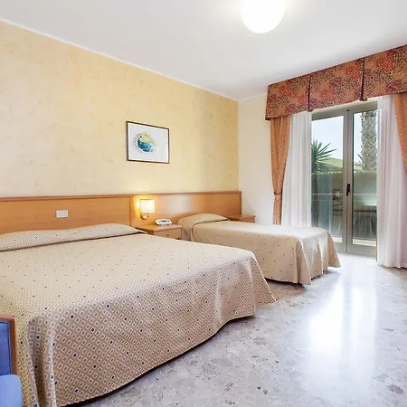 La Tonnara 4*